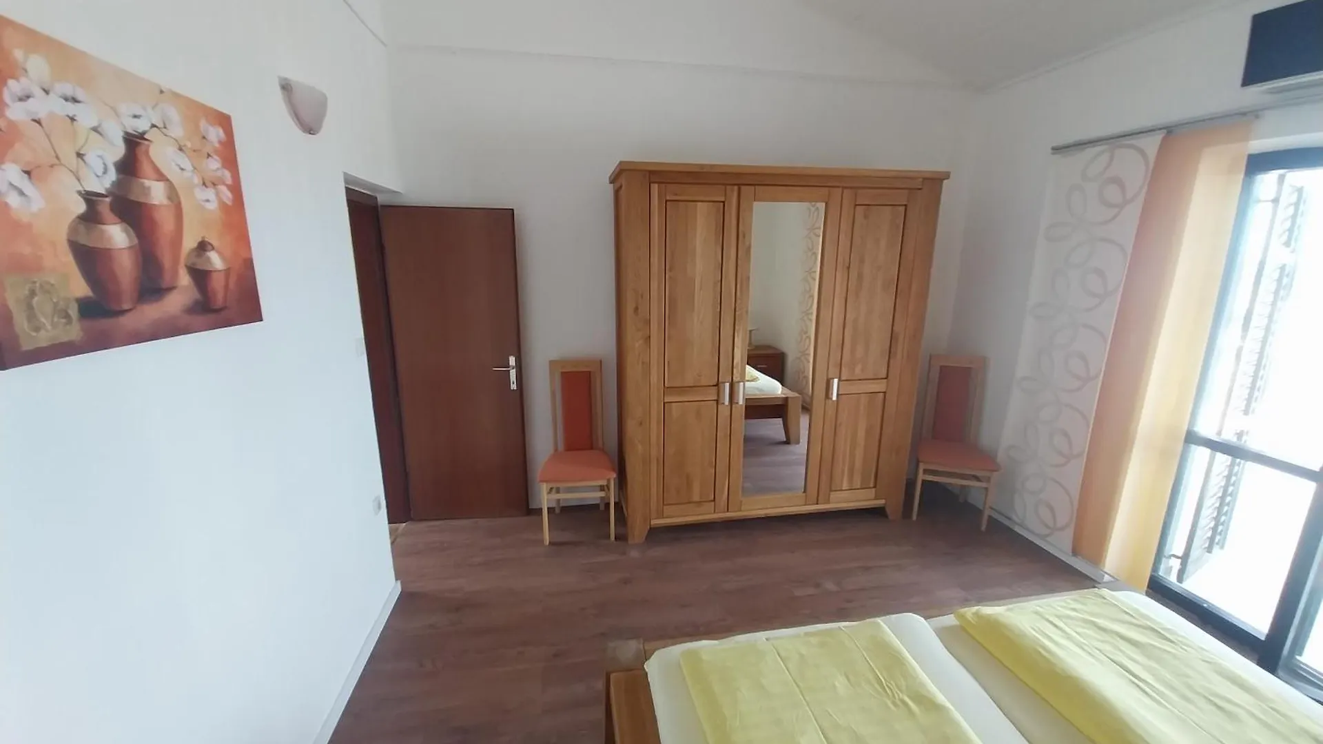 Me Living - Ferienhaus - Strandnaehe Pula