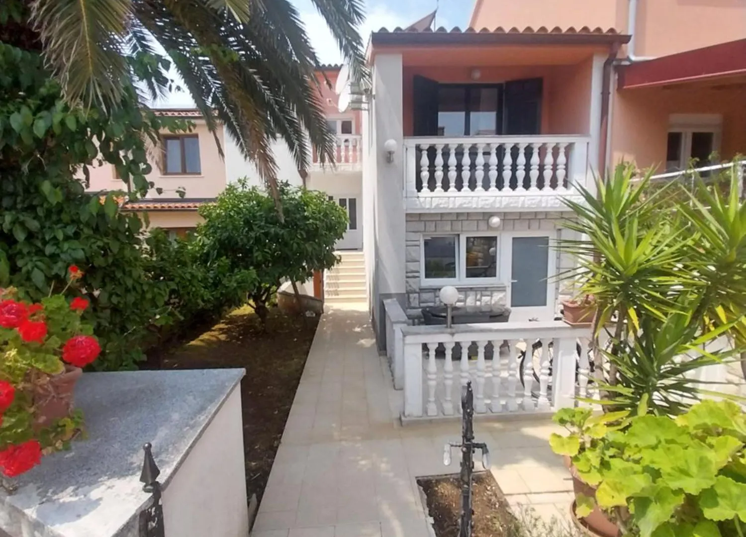 公寓 Me Living - Ferienhaus - Strandnaehe 普拉 克罗地亚