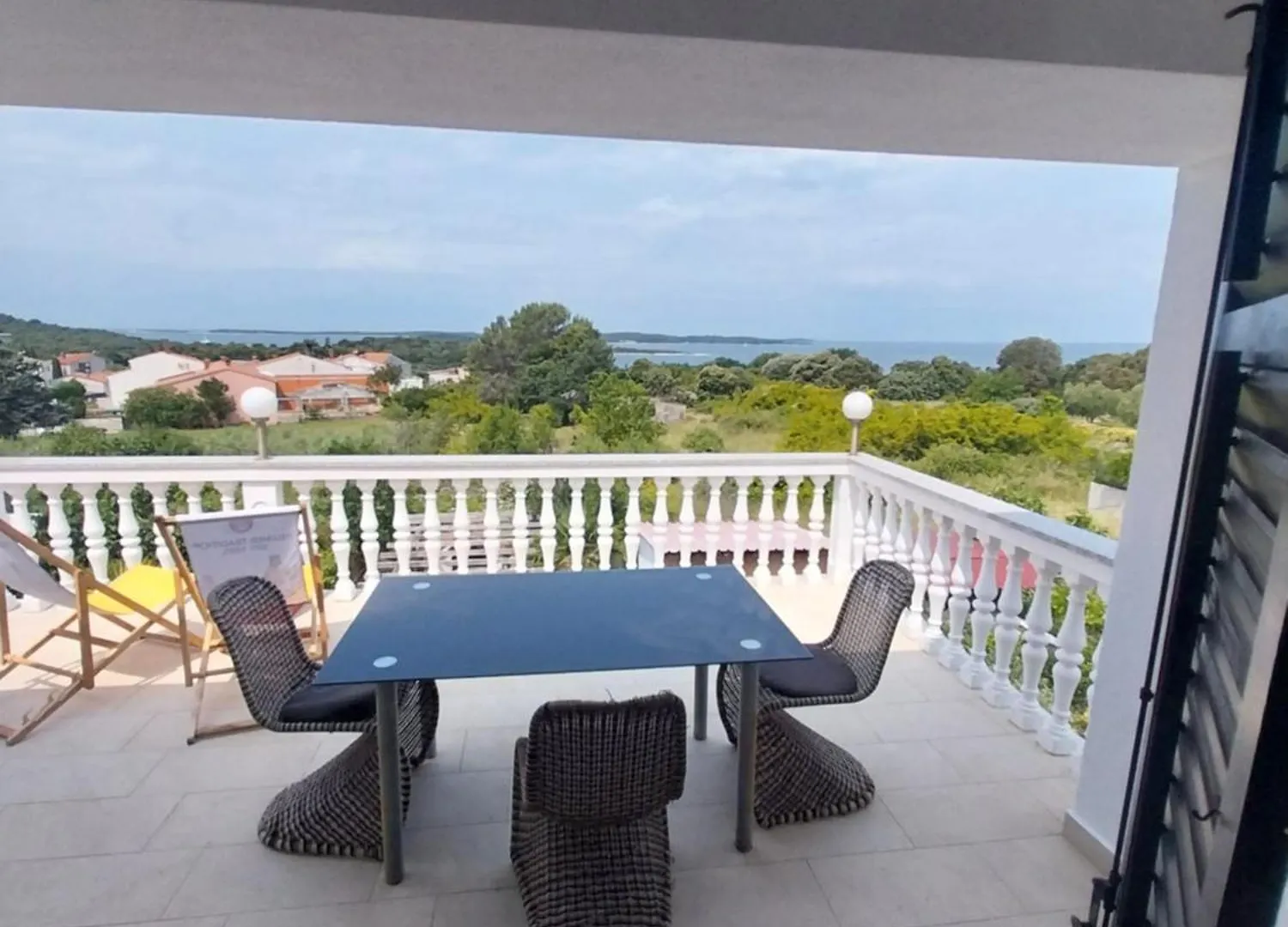 Me Living - Ferienhaus - Strandnaehe Pula